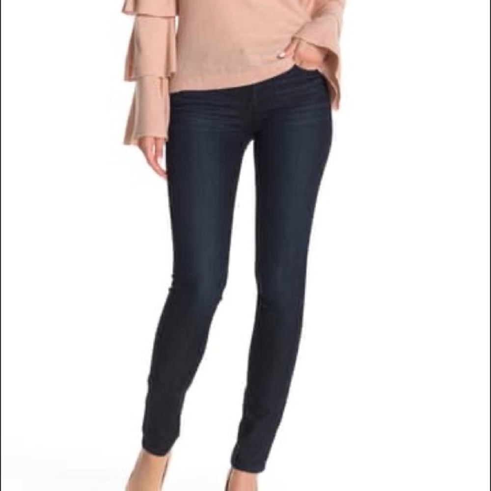 PAIGE Skyline Skinny Jeans (in ILLA)